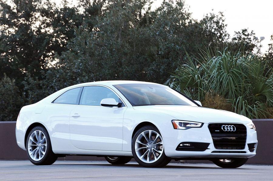  Audi A5 Coupe 2.0T 2012 года  (NA) (фото 32 из 52)